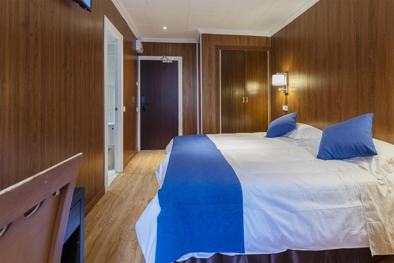Hotel Vila Calella Oda fotoğraf