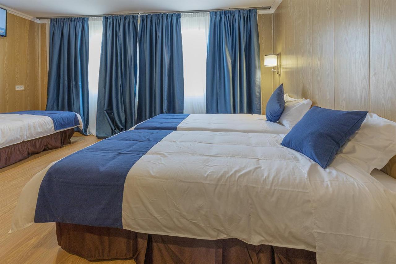 Hotel Vila Calella Oda fotoğraf